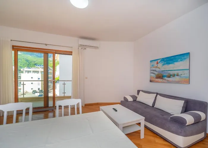 Alex Lux Sea View Aparmtent 2