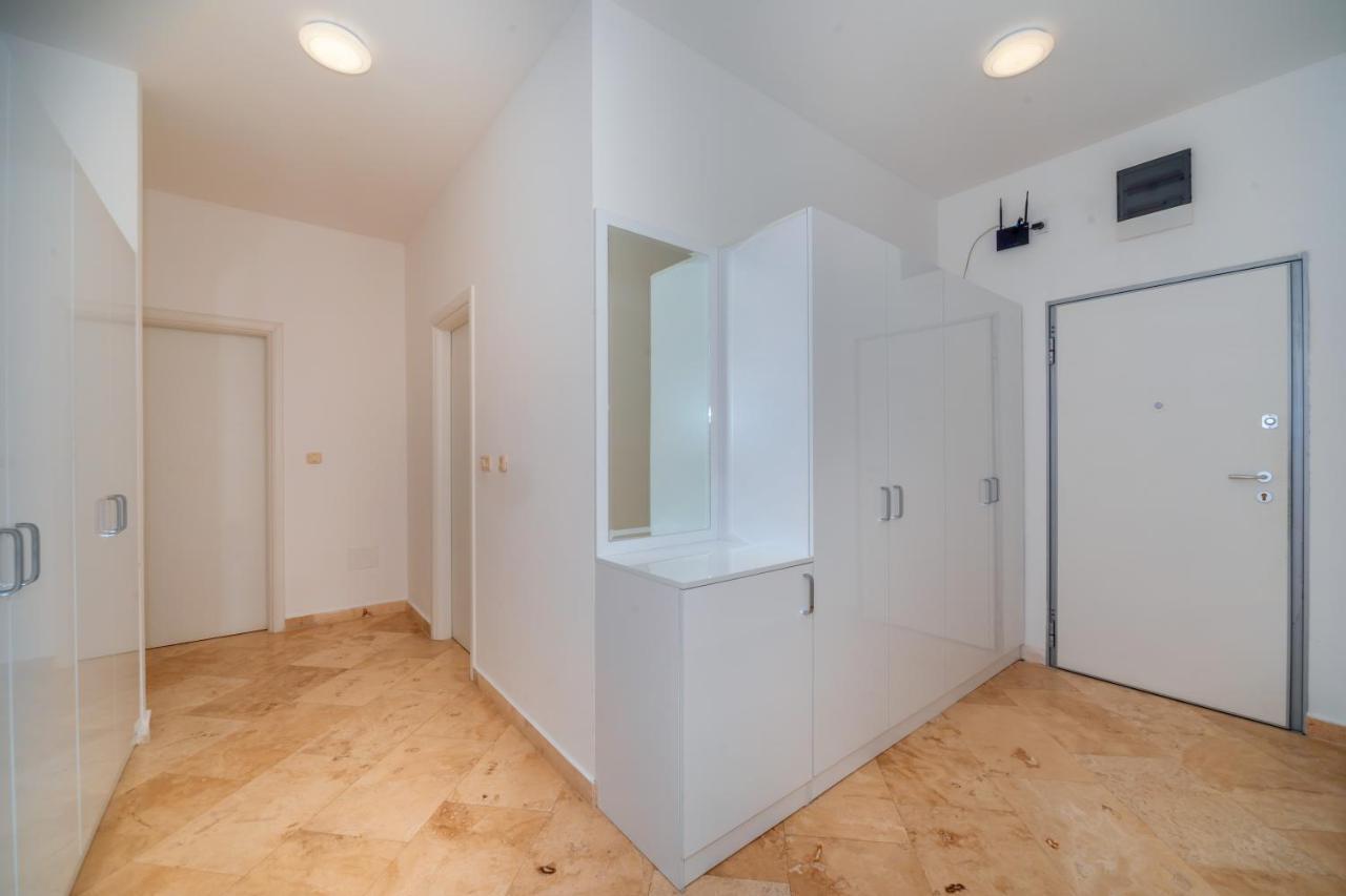Apartman Alex Lux Sea View Aparmtent 2 Rafailovici